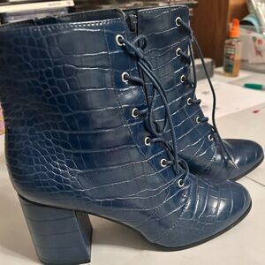 Forever 21 Navy Size 10 Croc-Embossed Lace-Up Boots Faux Leather